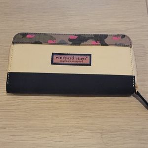 Vineyard Vines Wallet